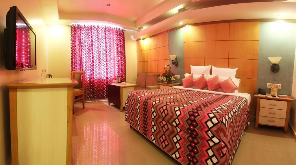 Hotel Grand International Raipur  Bagian luar foto