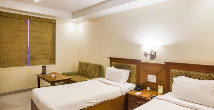 Hotel Grand International Raipur  Bagian luar foto