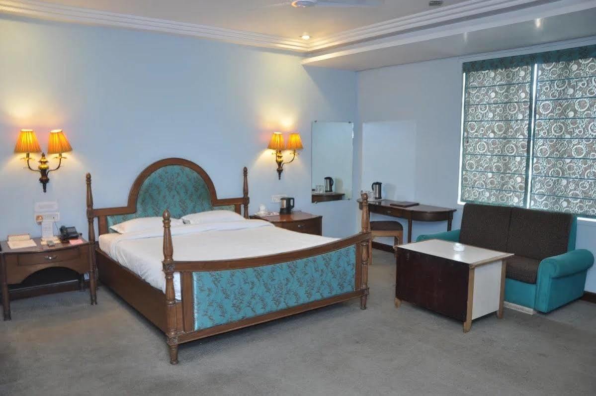 Hotel Grand International Raipur  Bagian luar foto
