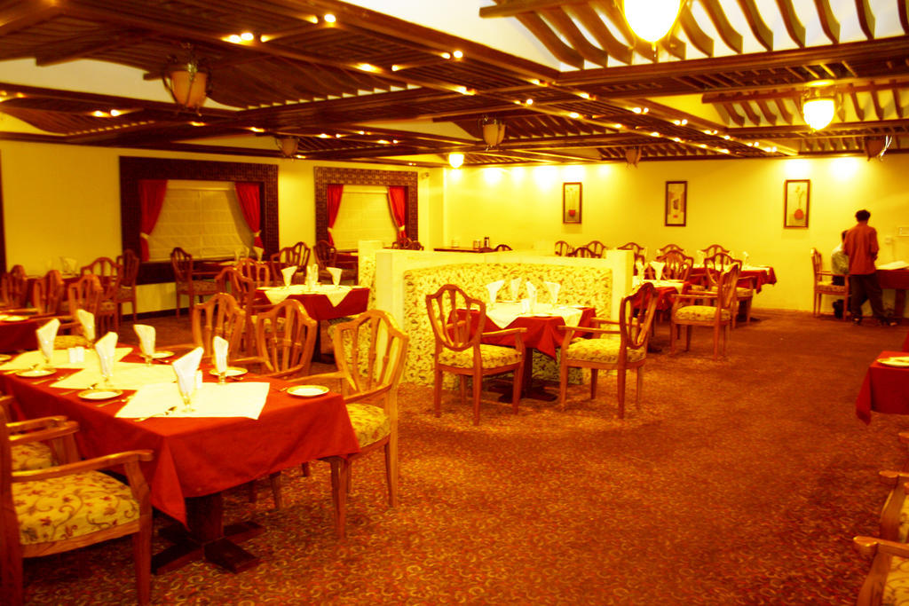 Hotel Grand International Raipur  Bagian luar foto