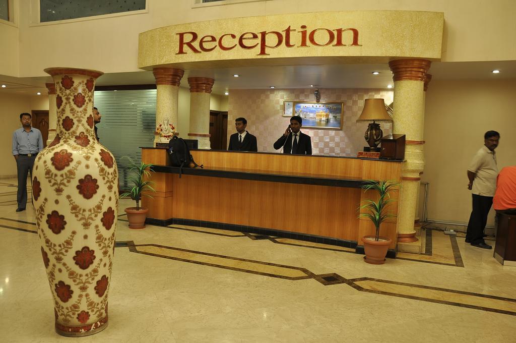 Hotel Grand International Raipur  Bagian luar foto