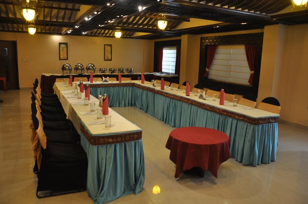 Hotel Grand International Raipur  Bagian luar foto